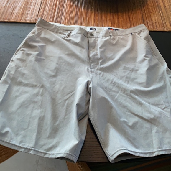 Brand new men’s size 40 shorts - Picture 2 of 4